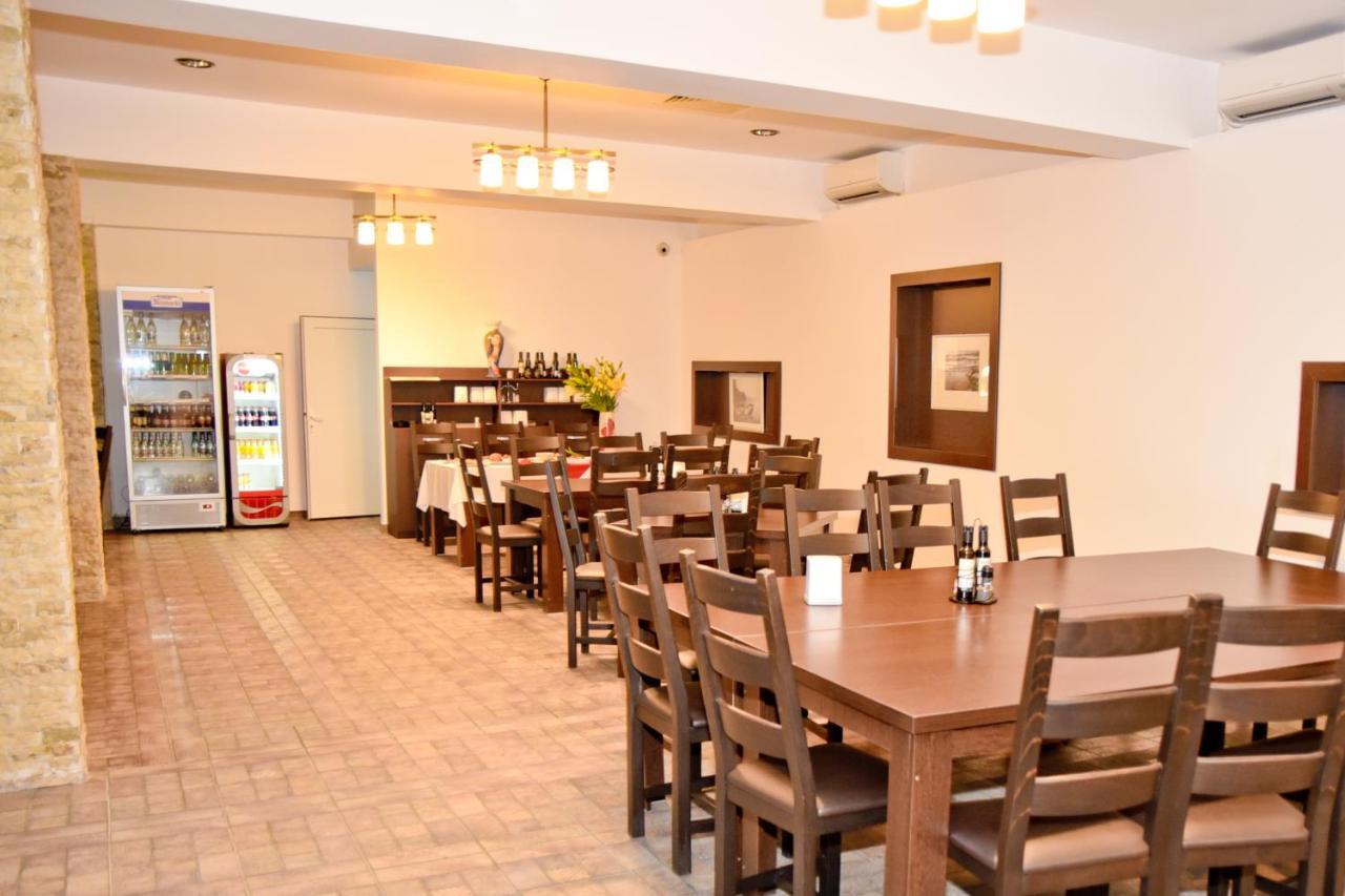 Delta Est Hotel & Restaurant Суліна Екстер'єр фото