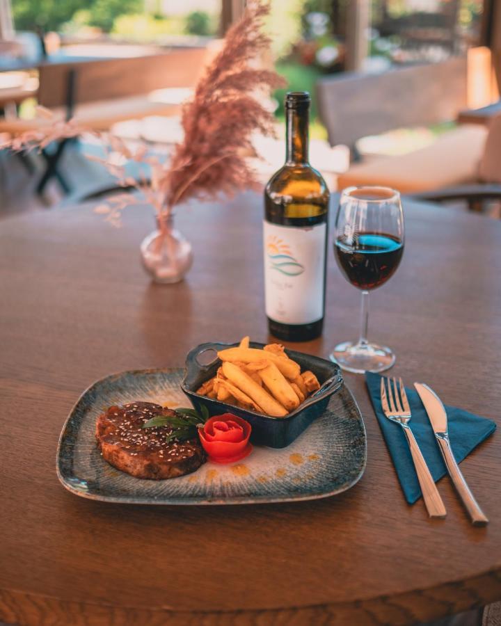 Delta Est Hotel & Restaurant Суліна Екстер'єр фото