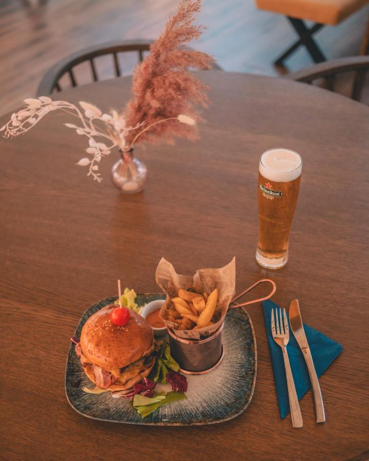 Delta Est Hotel & Restaurant Суліна Екстер'єр фото